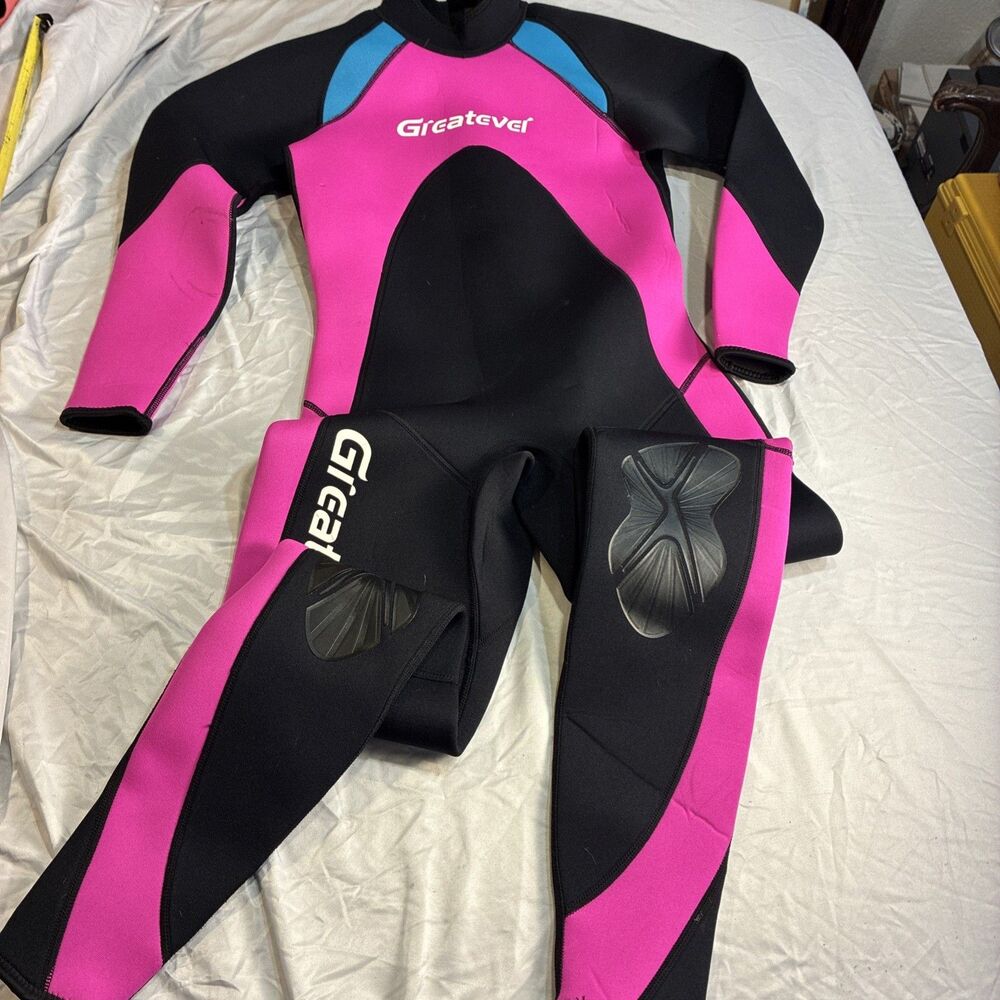 Greatever Women’s Full Wetsuit Size small 53 long 15 pit to pit